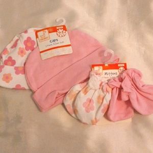 'Swiggers' Baby Mittens and Caps